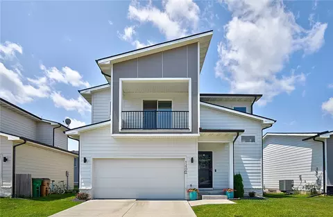 1402 NE Polk Dr, Grimes, IA 50111