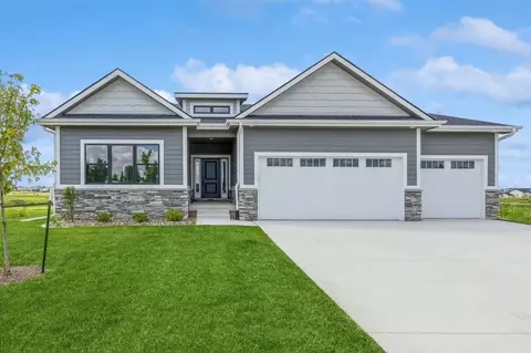 250 NW Woodmoor Dr, Waukee, IA 50263