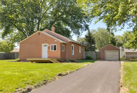 1901 Evergreen Ave, Des Moines, IA 50320