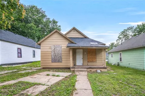 1740 Capitol Ave, Des Moines, IA 50316