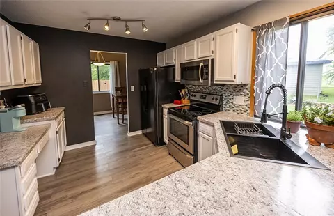 5309 Colt Dr, West Des Moines, IA 50266