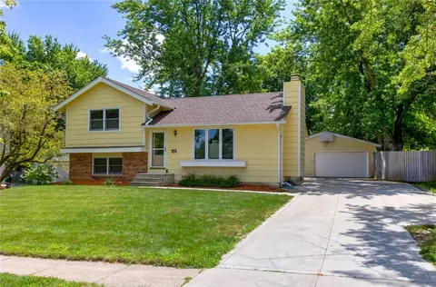 1212 Lyndale Dr, Polk City, IA 50226