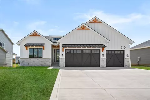 70 NW Ashley Ct, Waukee, IA 50263