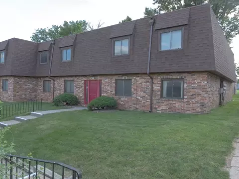 4641 Woodland Ave #6, West Des Moines, IA 50266