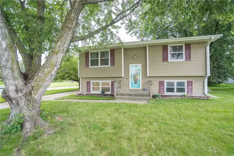 704 NE 7th St, Grimes, IA 50111