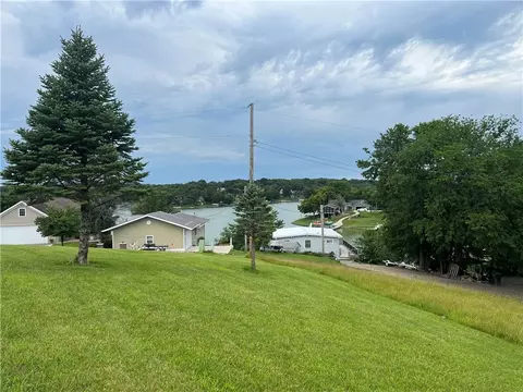 117 121 Scenic Dr, Montezuma, IA 50171
