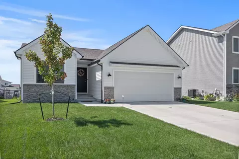 1180 Locust St, Waukee, IA 50263