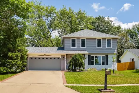 2420 Guenever Ct, Altoona, IA 50009