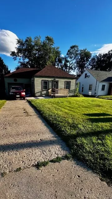 3900 Douglas Ave, Des Moines, IA 50310