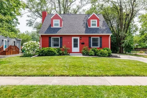 1920 Vine St, West Des Moines, IA 50265