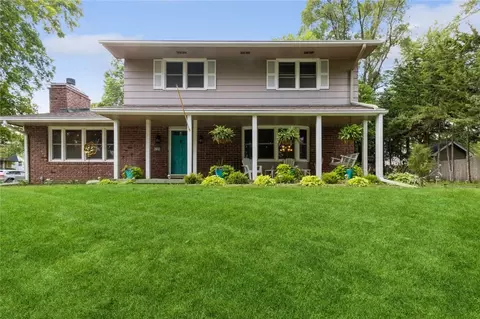 4306 46th St, Des Moines, IA 50310