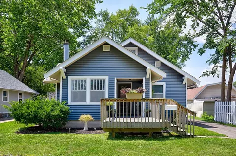 2212 34th St, Des Moines, IA 50310