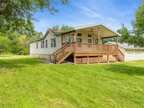 4860 NE 30th St, Des Moines, IA 50317