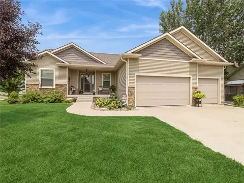 509 NW 11th St, Grimes, IA 50111