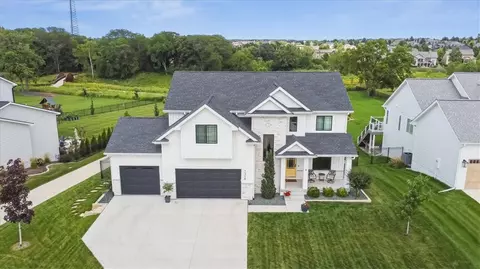 1318 S Wildfire Ave, West Des Moines, IA 50266