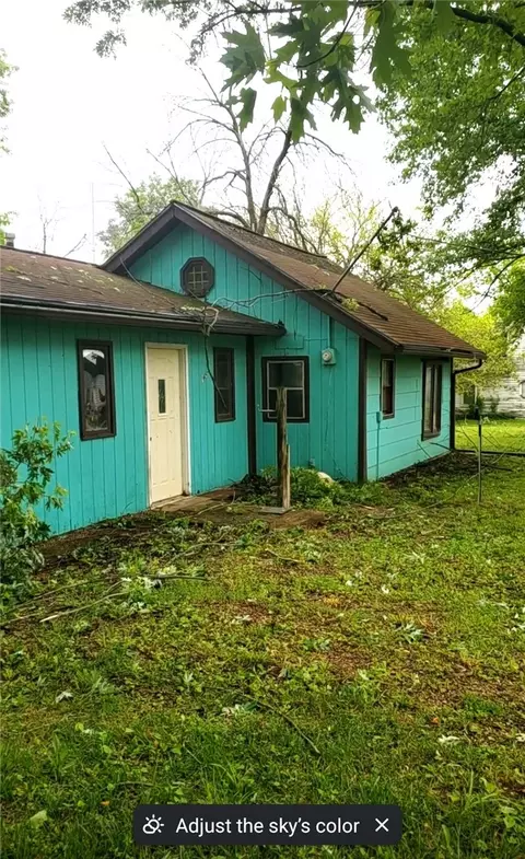 23831 Hughes Ln, Pleasantville, IA 50225