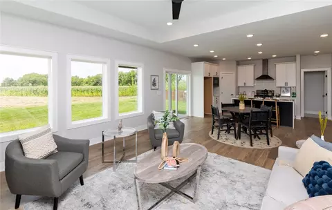 720 NE Badger Ln, Waukee, IA 50263