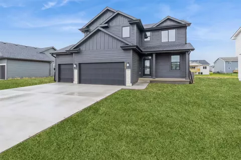 3513 NW 28th St, Ankeny, IA 50023