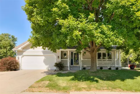 802 NE Hayes Dr, Ankeny, IA 50021