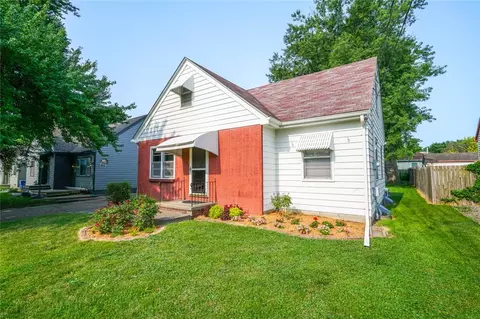 2416 E 16th St, Des Moines, IA 50316