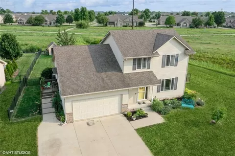 2808 SE Stone Ridge St, Grimes, IA 50111