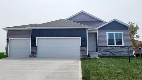 1030 Northview Dr, Waukee, IA 50263