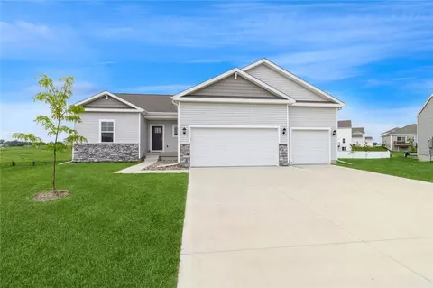 2612 Spring Ct SE, Altoona, IA 50009