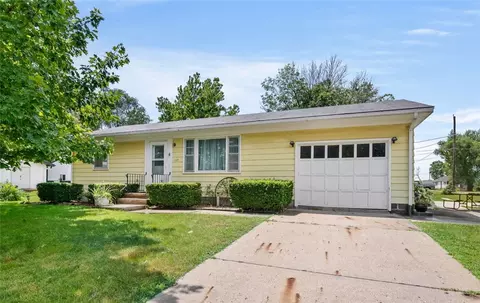 115 NW 1st St, Melcher Dallas, IA 50163