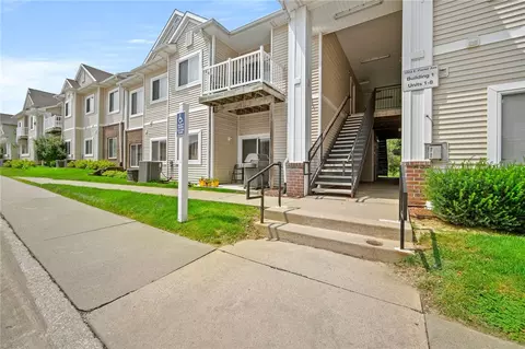 2323 E Porter Ave #5, Des Moines, IA 50320