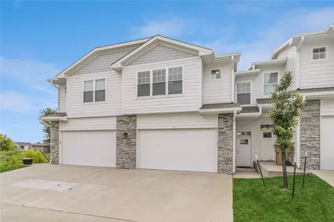 1517 NE Mocking Bird Ln, Grimes, IA 50111