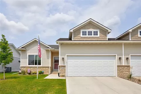 9409 Verdi Ln, West Des Moines, IA 50266