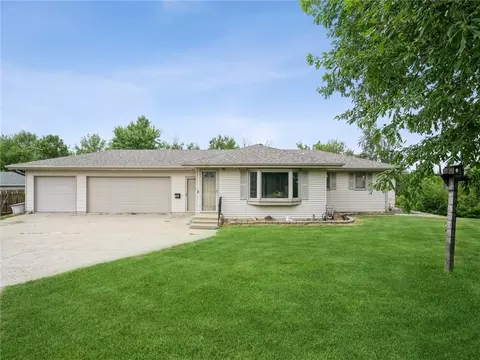 204 E Bluff St, Mingo, IA 50168