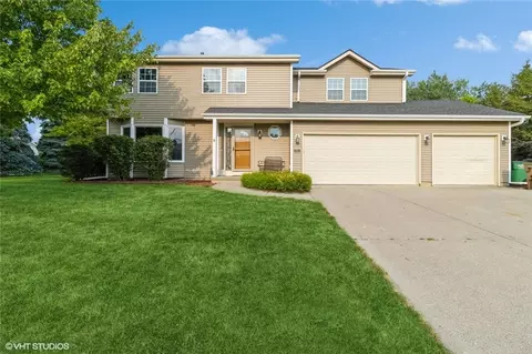 701 SE Shawver Dr, Grimes, IA 50111