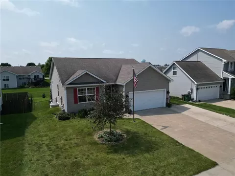 8244 Dakota Dr, West Des Moines, IA 50266