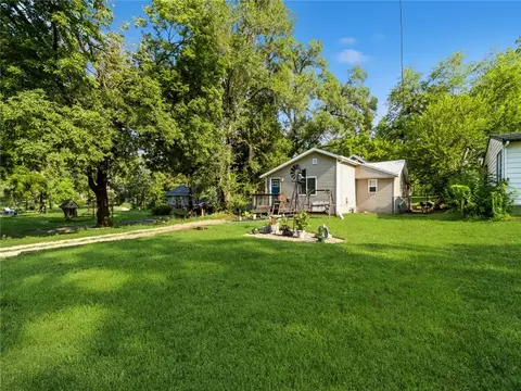 365 NW 52nd Ave, Des Moines, IA 50313
