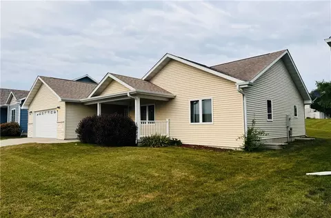 1817 Mckay Dr, Knoxville, IA 50138