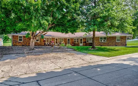1005 1007 North St, Guthrie Center, IA 50115