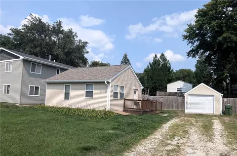 224 S Dakota Ave, Ames, IA 50014