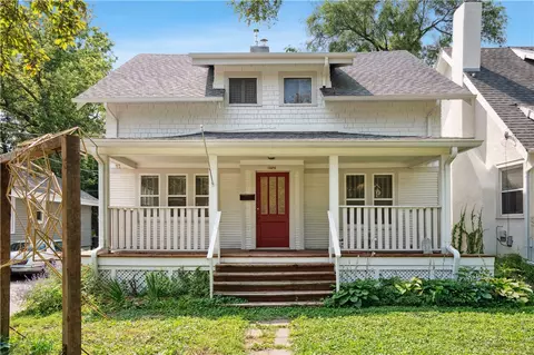 1020 28th St, Des Moines, IA 50311
