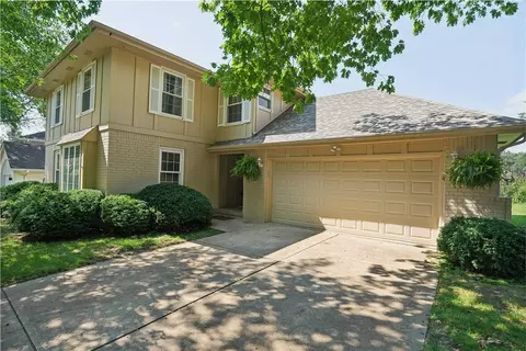 4509 Colt Dr, West Des Moines, IA 50265