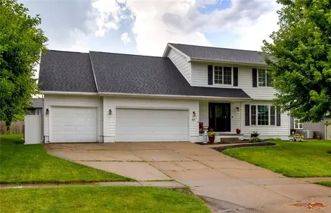 806 SE Rio Cir, Ankeny, IA 50021