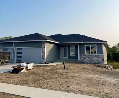 16339 Ironwood Ln, Urbandale, IA 50323