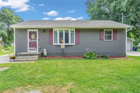 3243 E Aurora Ave, Des Moines, IA 50317