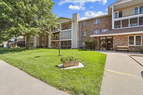 405 SE Delaware Ave #302, Ankeny, IA 50021