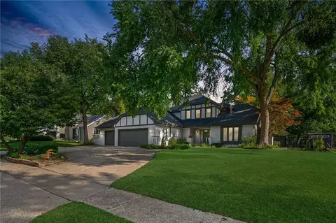 3605 Aspen Dr, West Des Moines, IA 50265
