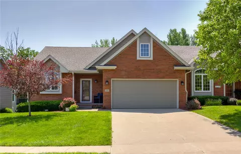1900 SE Ashleaf Cir, Waukee, IA 50263