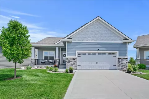 503 NE Brookridge Cir, Waukee, IA 50263