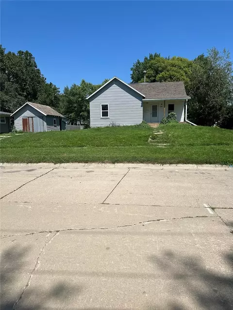 1510 16th Ave, Eldora, IA 50627