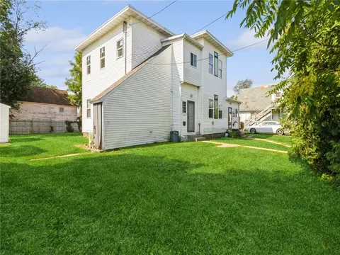 501 N 2nd Ave W, Newton, IA 50208