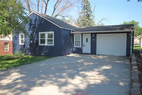 1321 Burnham Ave, Des Moines, IA 50315